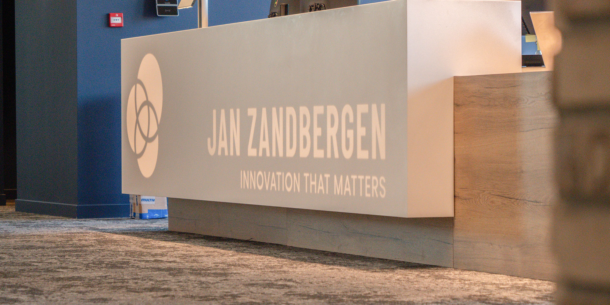 testimonial background