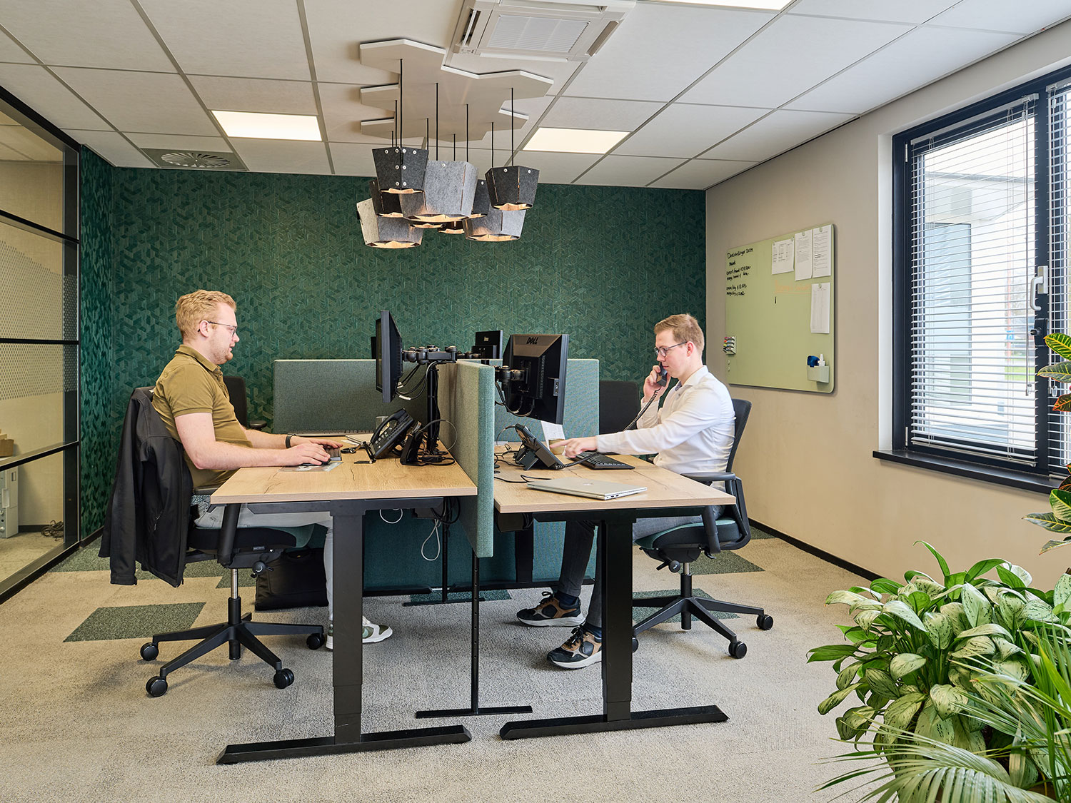 Ergonomisch werken op kantoor: zo pak je dat slim aan