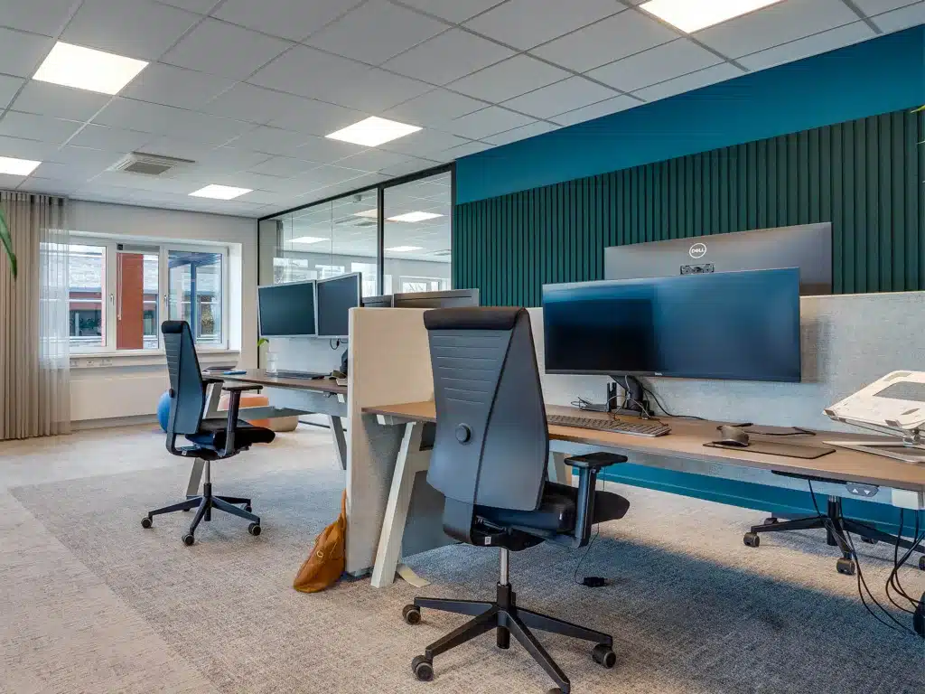 Kabelbeheer op kantoor