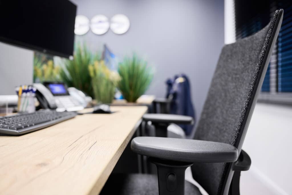 Bureaustoel afstellen